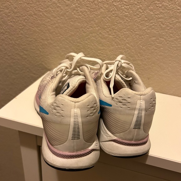 Nike zoom running shoes size 8 - Picture 2 of 4